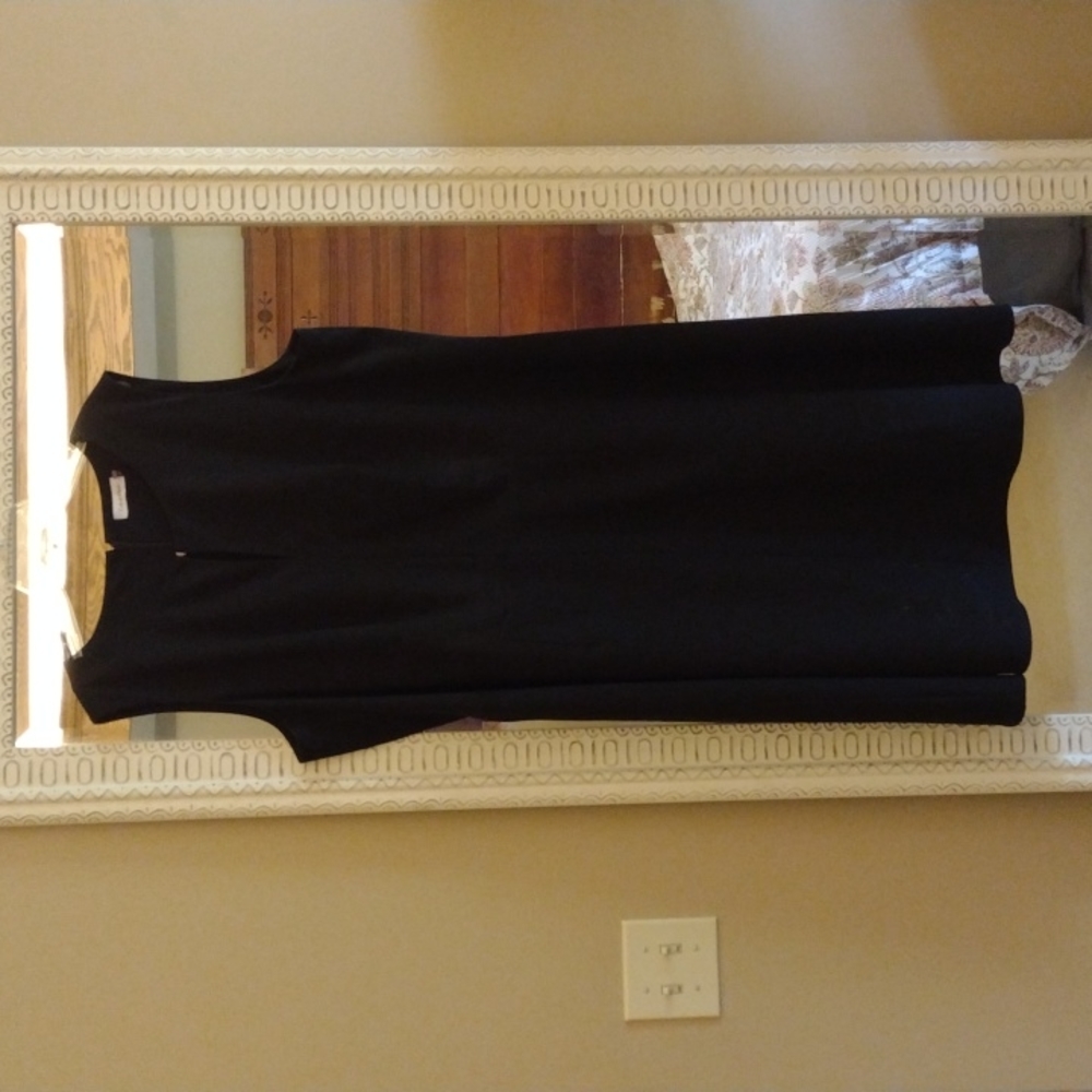 COPY - Sleeveless black dress size 18W